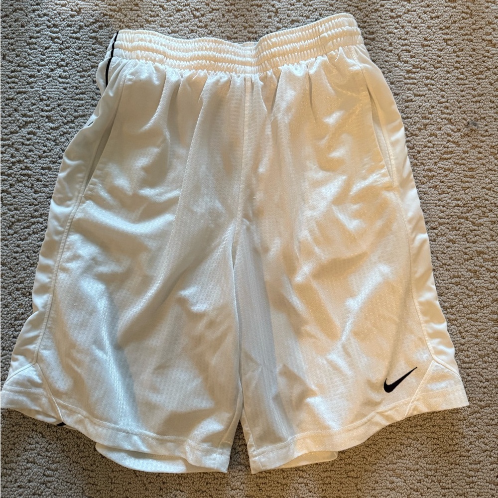 Nike Men’s White Athletic shorts - size M